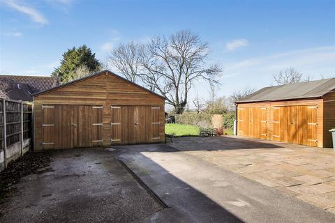 undefined, Newark Road, Bassingham. Lincoln LN5