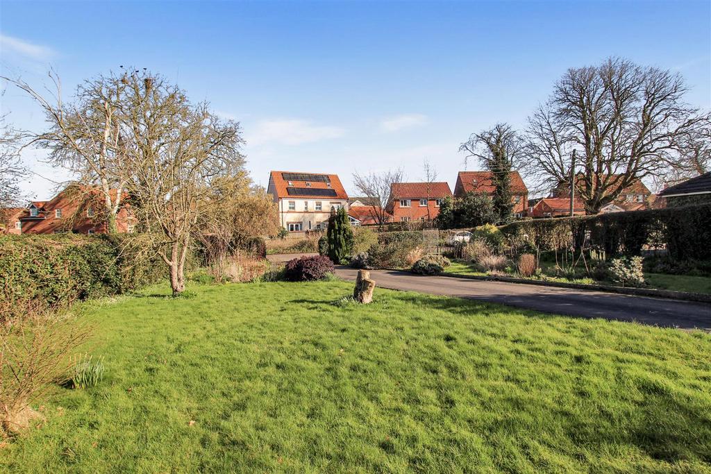 Front Garden &amp; View.JPG