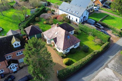 4 bedroom detached bungalow for sale, Atch Lench, Evesham