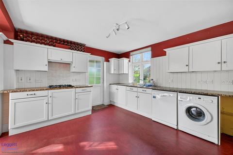 4 bedroom detached bungalow for sale, Atch Lench, Evesham