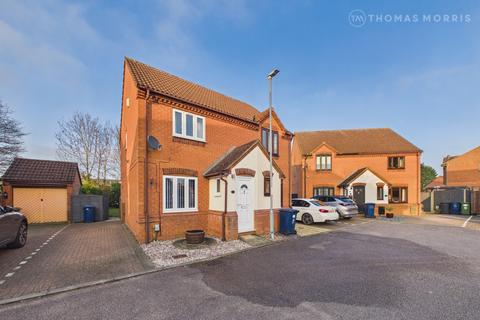 2 bedroom semi-detached house to rent, Cornwallis Drive, St. Neots PE19