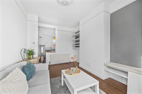 2 bedroom flat for sale, Underhill Road,  London, SE22