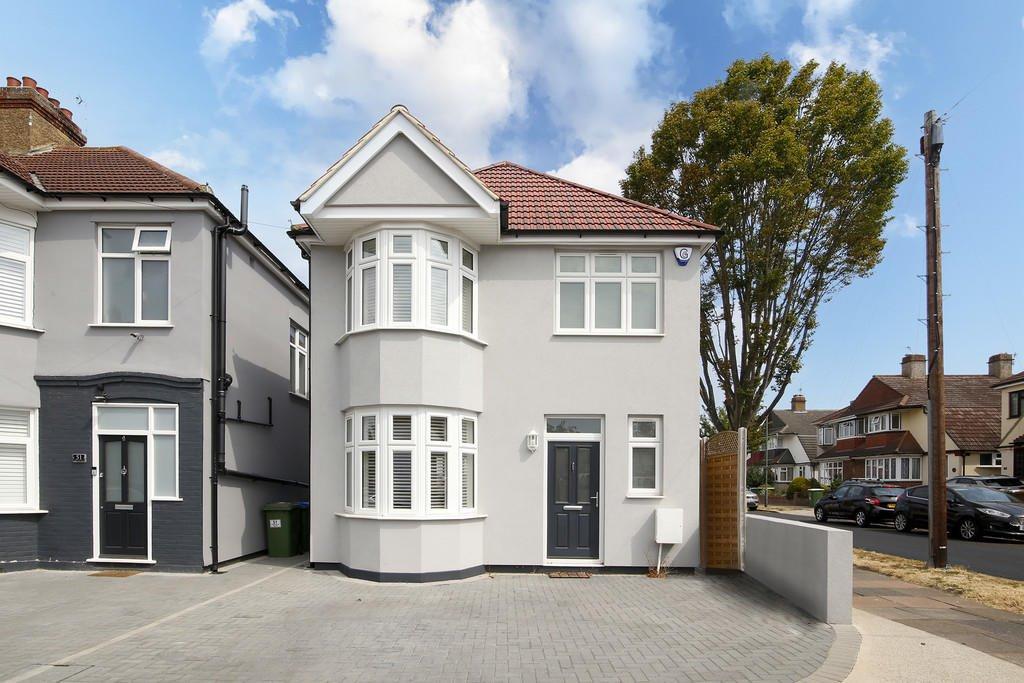 3 Bed Unfurnished Detached