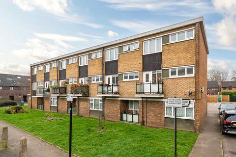 2 bedroom flat to rent, Brook Lane North, Brentford TW8