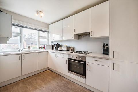 2 bedroom flat to rent, Brook Lane North, Brentford TW8