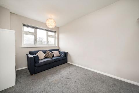 2 bedroom flat to rent, Brook Lane North, Brentford TW8