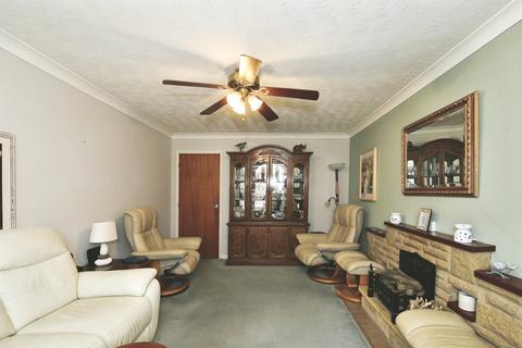 2 bedroom detached bungalow for sale, Harpe Close, Pinchbeck, Spalding