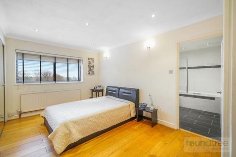 4 bedroom apartment for sale, Spencer Close, Finchley, N3