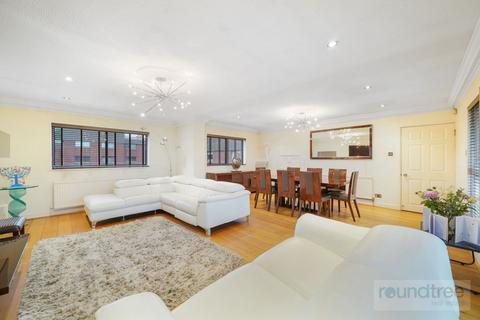 4 bedroom apartment for sale, Spencer Close, Finchley, N3
