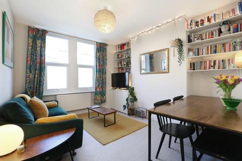 2 bedroom flat for sale, Paulet Road, London, SE5