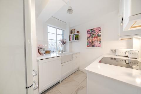 1 bedroom flat for sale, Corner Fielde, Streatham Hill, London, SW2