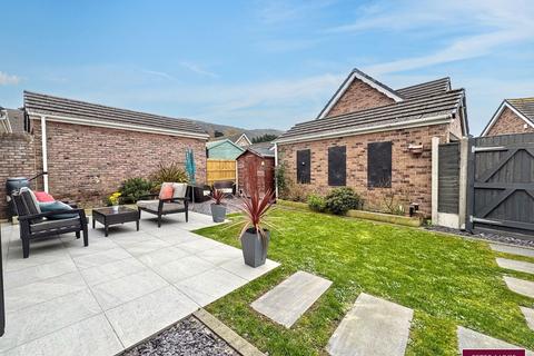 3 bedroom detached house for sale, Melyd Avenue, Prestatyn, Denbighshire LL19 8RN