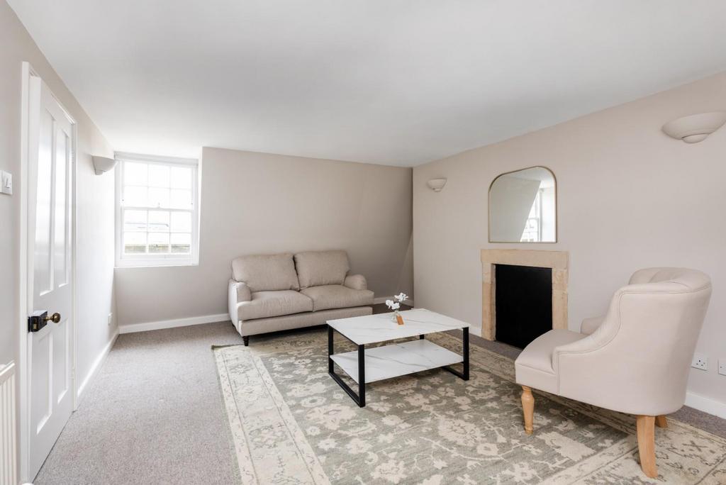 Top Floor Flat, 3 Bedford Street, Bath BA1 6 AD-5.j