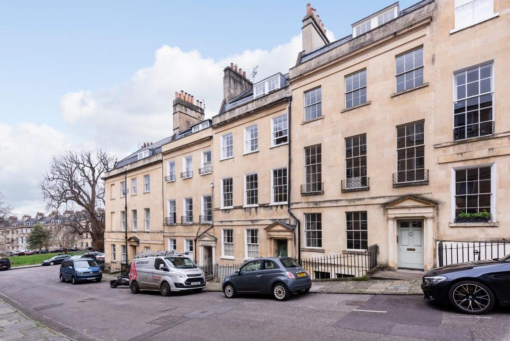 Top Floor Flat, 3 Bedford Street, Bath BA1 6 AD-2.j
