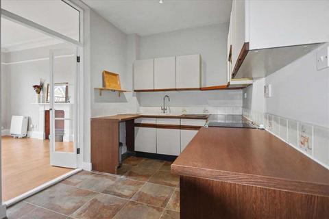 undefined, Woodlands Road, Isleworth