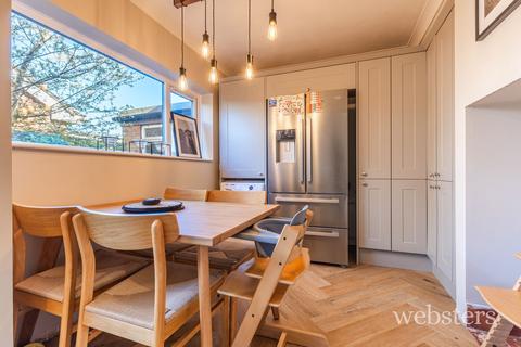 4 bedroom detached bungalow for sale, Delane Road, Norwich NR8