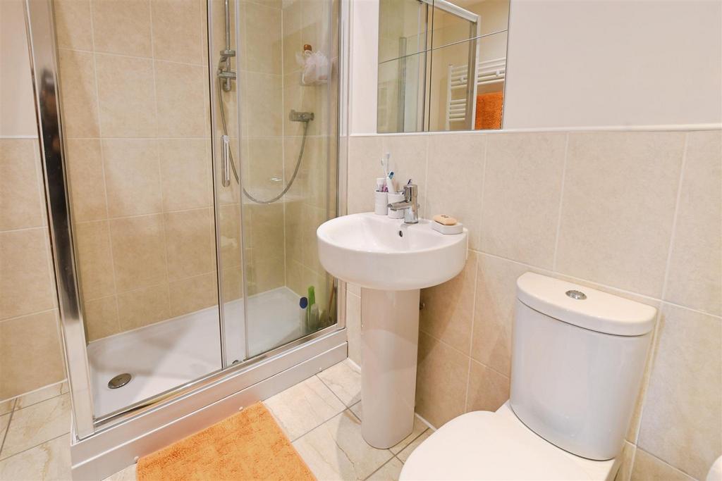 Floor 2 En Suite