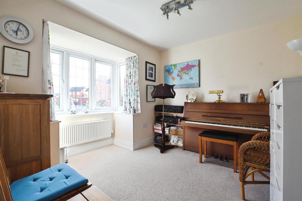 Front Room / Dining Room