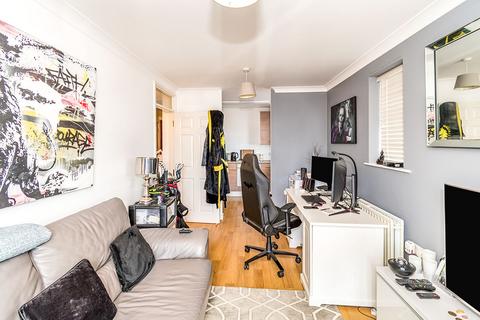 undefined, Southampton SO16