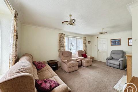 3 bedroom detached bungalow for sale, Sandgate Court, Gillingham ME8