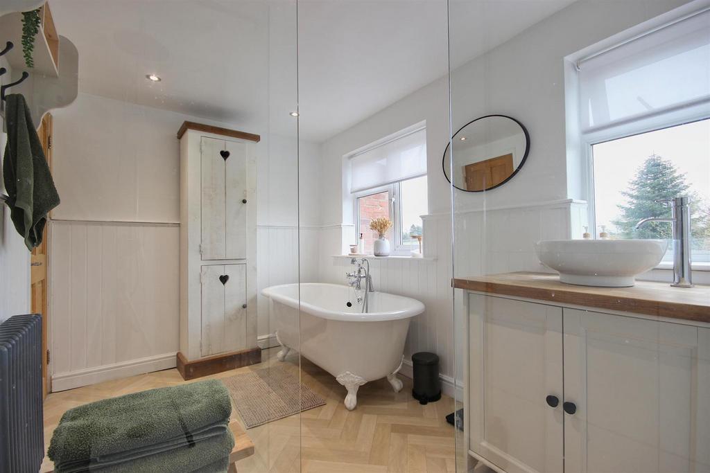 Bathroom/w.c.