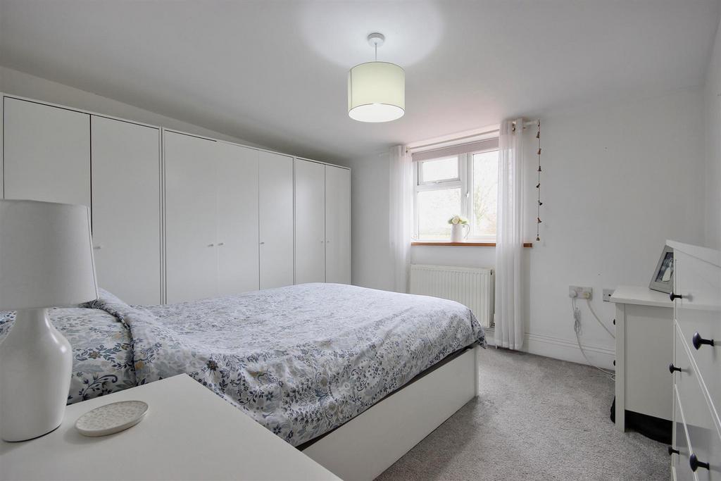 Bedroom 2 (rear)