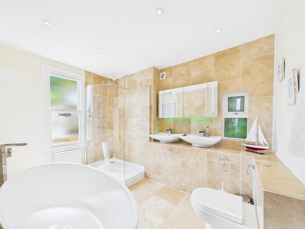 Bedroom One En-suite