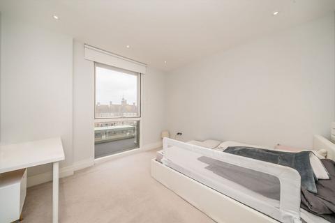 2 bedroom flat for sale, Queenshurst Square, Kingston Upon Thames KT2
