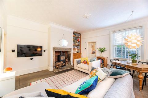 2 bedroom terraced house for sale, Cross Lane, Bingley, West Yorkshire, BD16