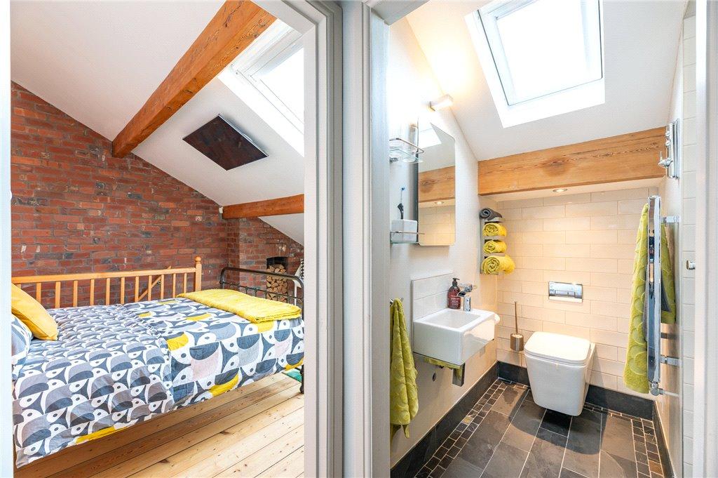 Master En-Suite
