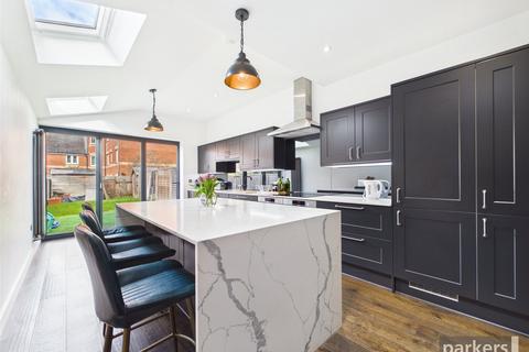 4 bedroom terraced house for sale, Station Terrace, Reading RG10