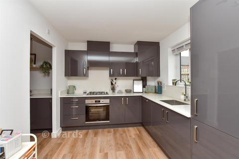 3 bedroom semi-detached house for sale, Weaver Avenue, Faversham, Kent