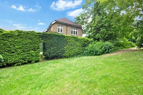 3 bedroom detached house for sale, Woodlands Road, Redhill RH1