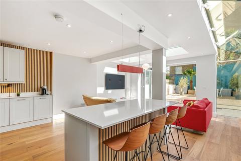 2 bedroom apartment for sale, Stormont Road, SW11