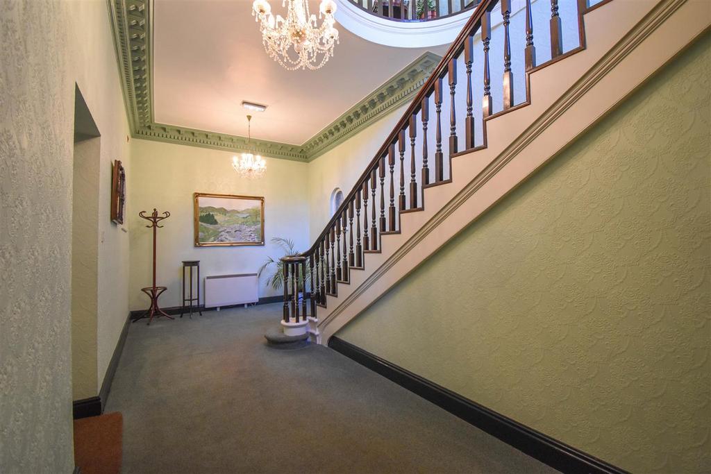 2 Sandath House Entrance Hall.jpg