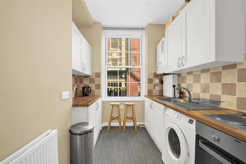 undefined, Tooley Street, London SE1