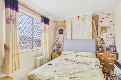 2 bedroom cottage for sale, High Street, Drybrook
