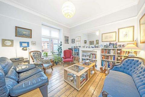 4 bedroom flat for sale, Torrington Place, London WC1E