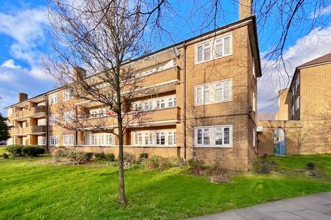 2 bedroom flat for sale, Forty Avenue, Wembley HA9