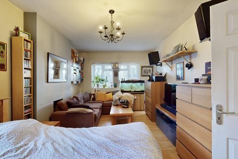 2 bedroom flat for sale, Forty Avenue, Wembley HA9