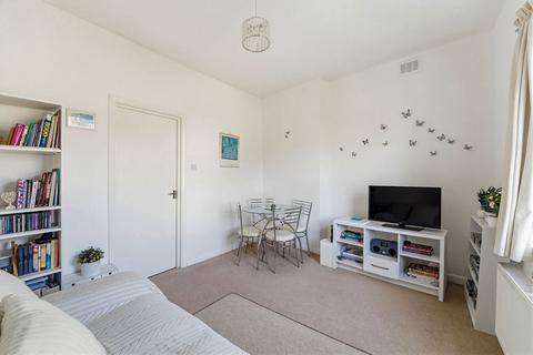 1 bedroom flat for sale, Hilldown Road, London SW16