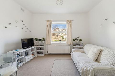 1 bedroom flat for sale, Hilldown Road, London SW16