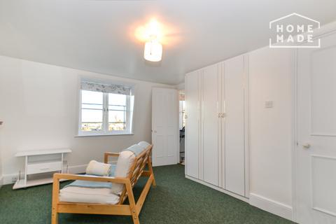 Studio to rent, Clifton Gardens Warwick Avenue W9