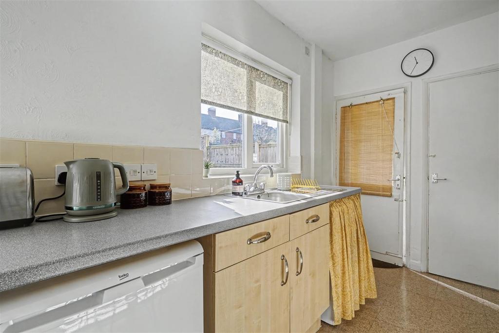 Kitchen 1 3.jpeg