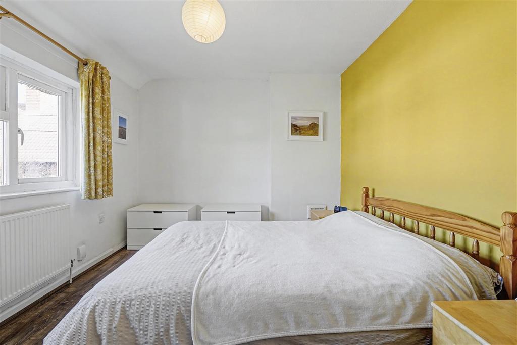 Bedroom 1 2.jpeg