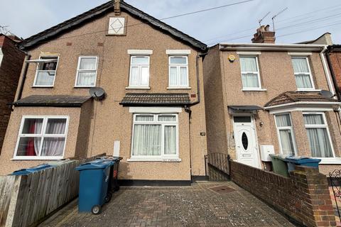 2 bedroom semi-detached house for sale, Graham Road, Harrow