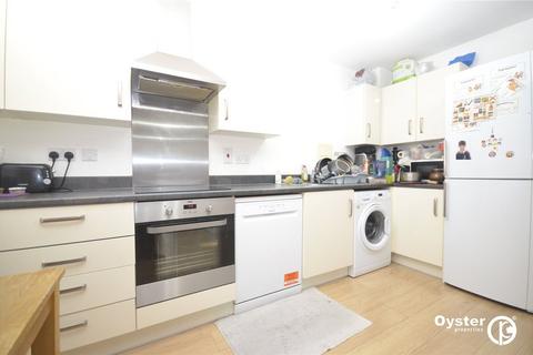 2 bedroom flat to rent, Maxwell Road, Image Court, RM7