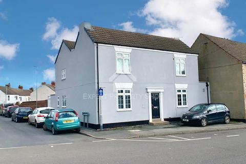 6 bedroom semi-detached house for sale, Sandy Lane, Worksop