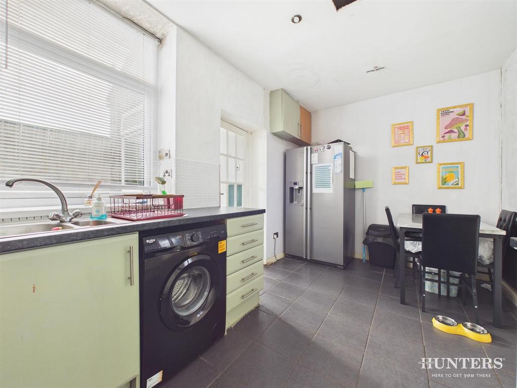 CAM05287 G0-PR0159-STILL004.jpg