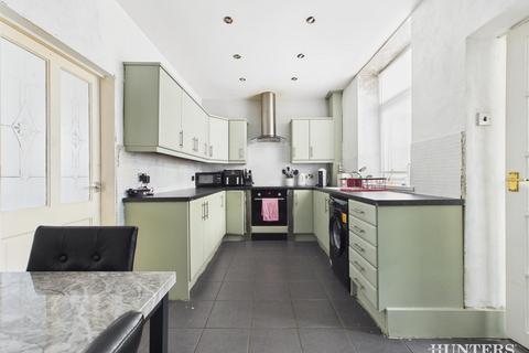 2 bedroom end of terrace house for sale, Henley Gardens, Consett